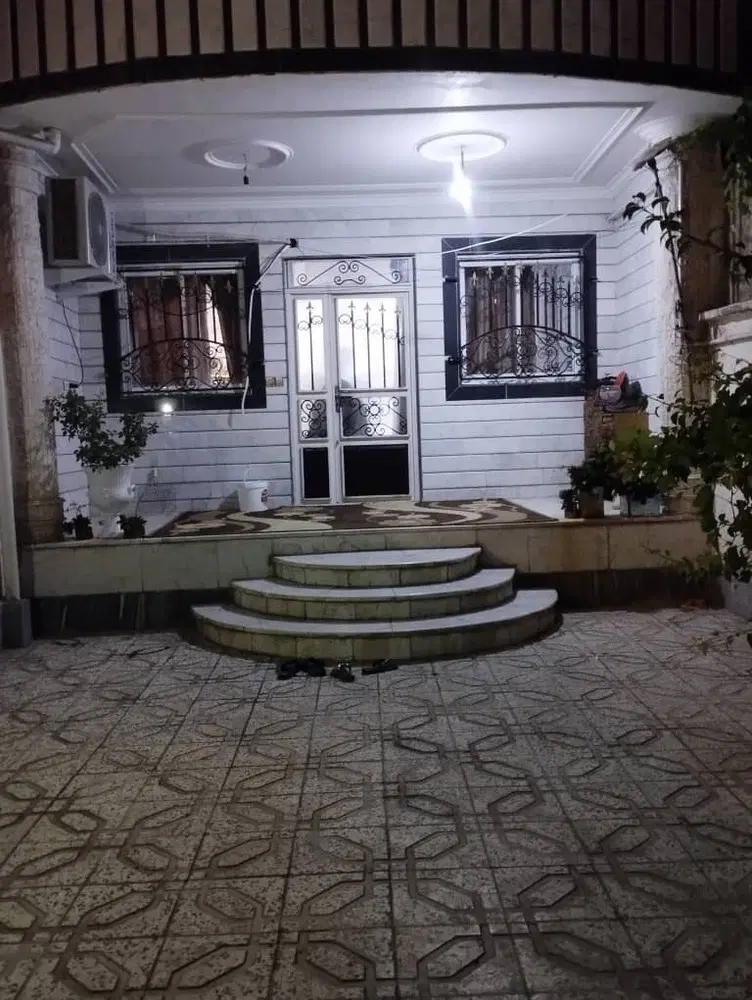 ویلایی ۲۲۰متر و ۱۳۰متربنا