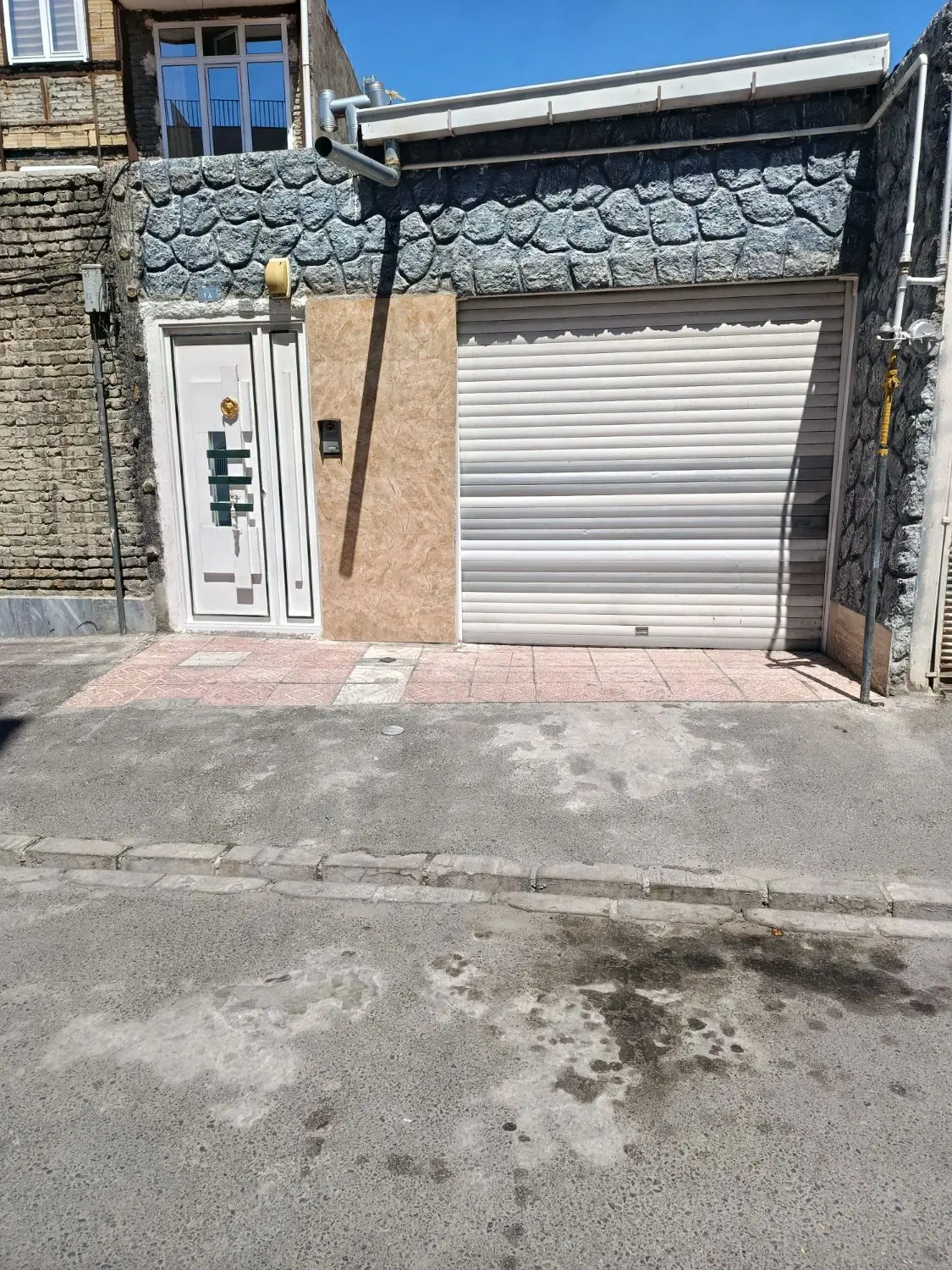 اجاره مغازه ۱۲متری امامیه