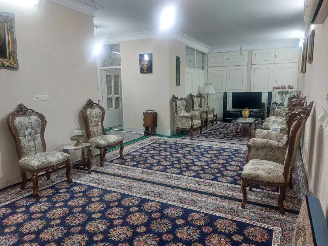 ویلایی سه طبقه