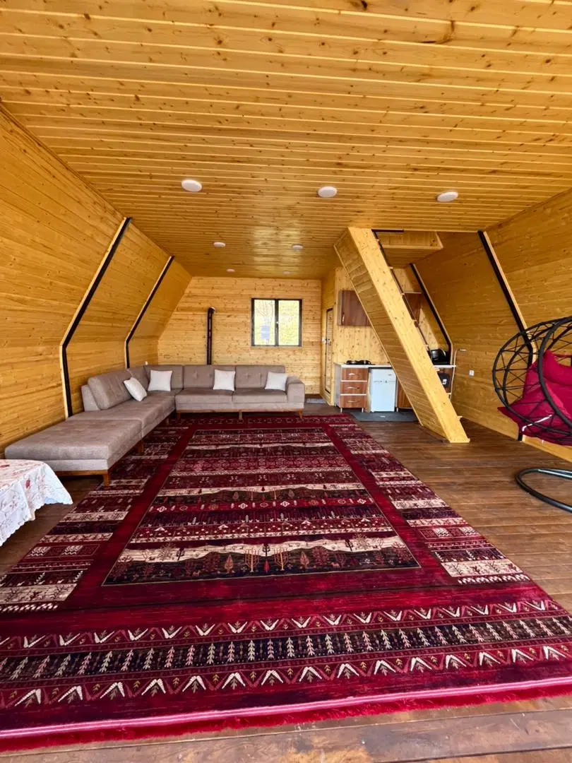 اجاره کلبه چوبی جنگلی