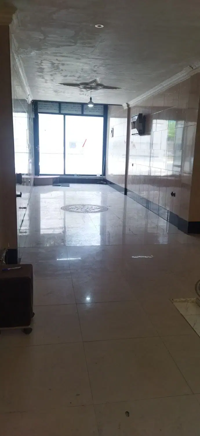 طبقه دوم  با پارکینگ +۶۰متر جهت تجاری