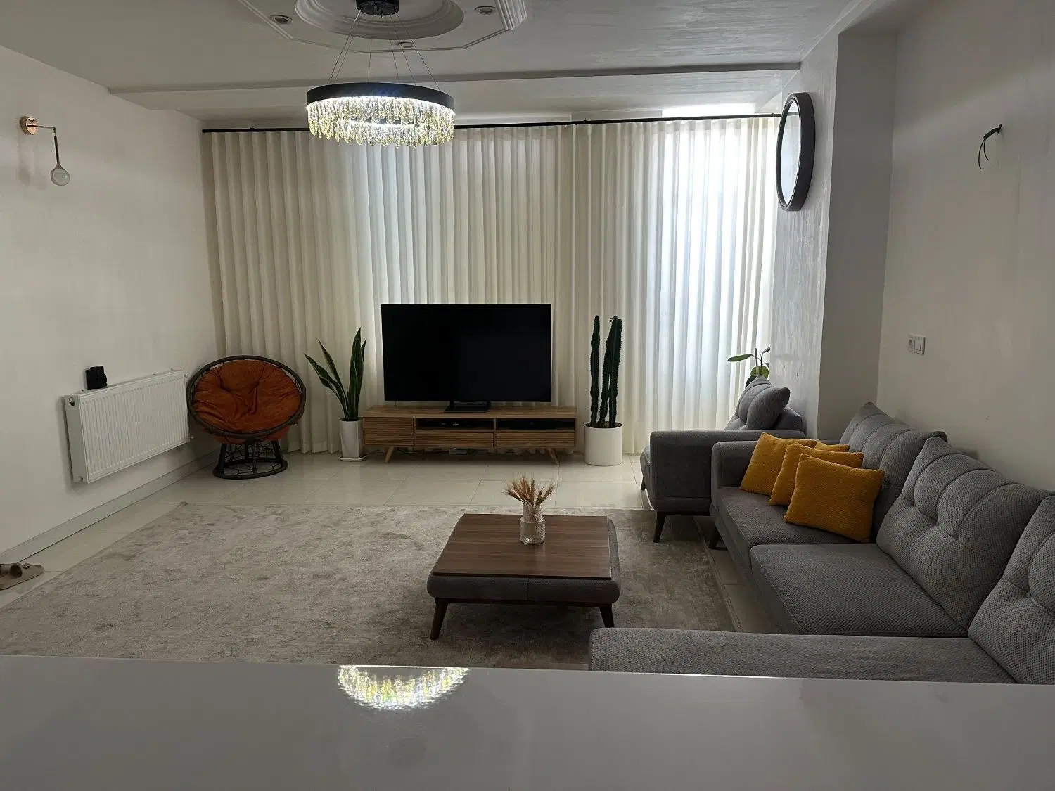 فروش آپارتمان دو خوابه حیاط دار