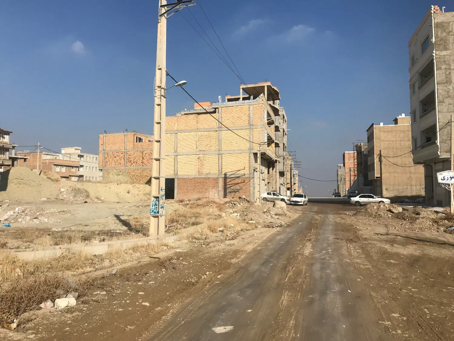 زمین بر۲۴متری زمین های شهرک سپاه
