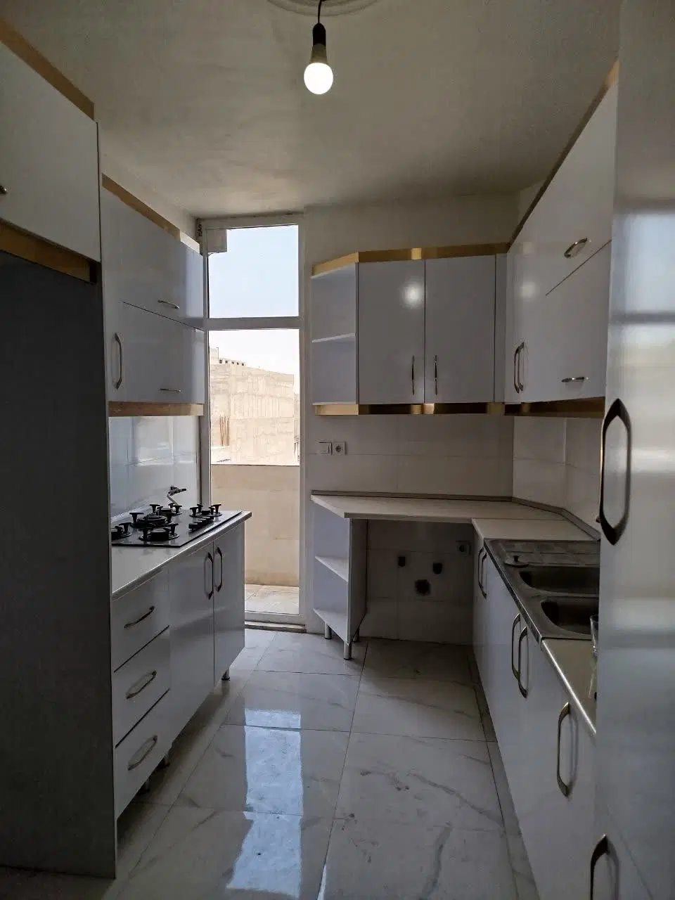 آپارتمان تک واحدی