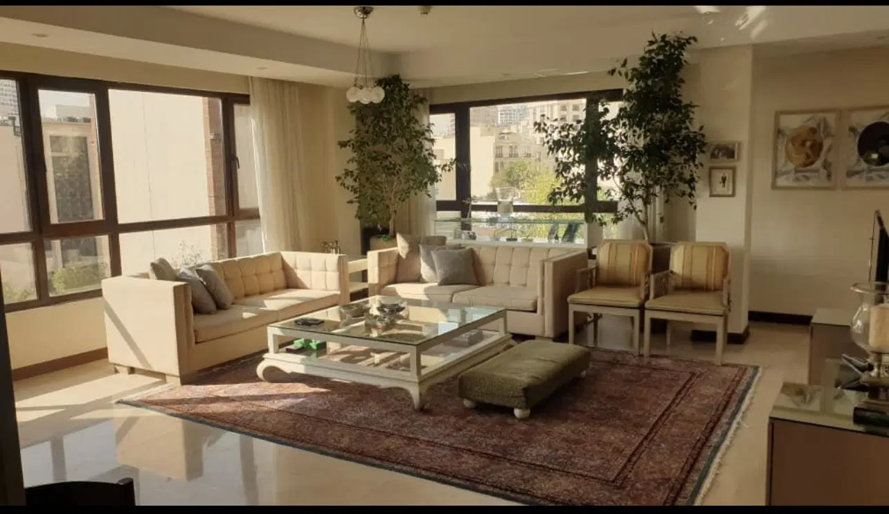 ۹۳مترخوش نقشه،مشاورشماخانم اذر