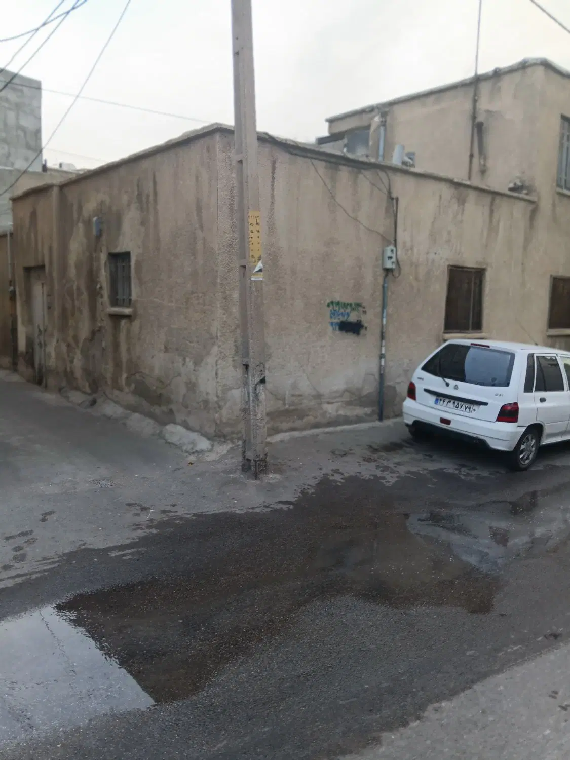 یک باب منزل مسکونی