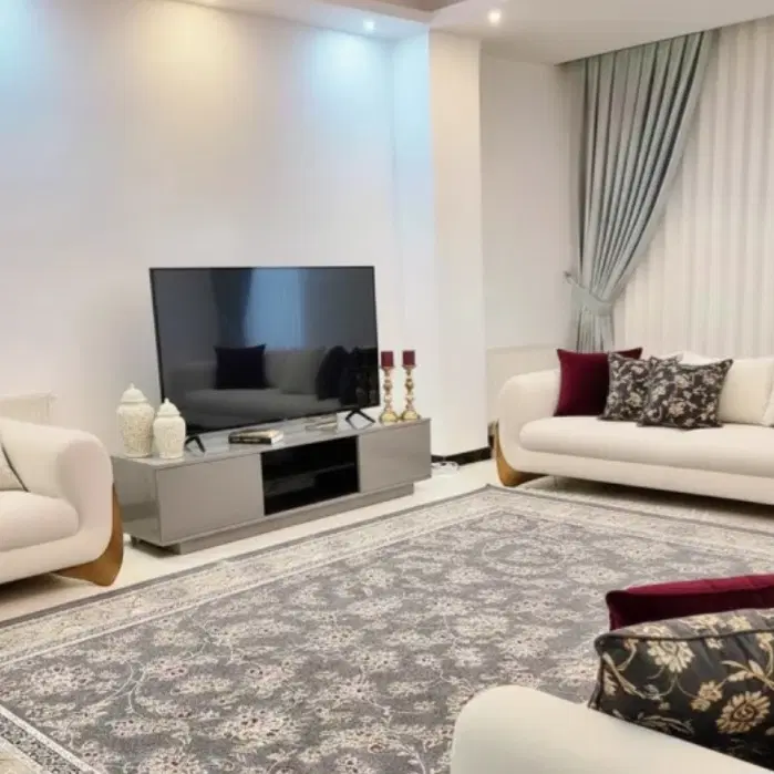 طبقه همکف بسیار تمیز و شیک