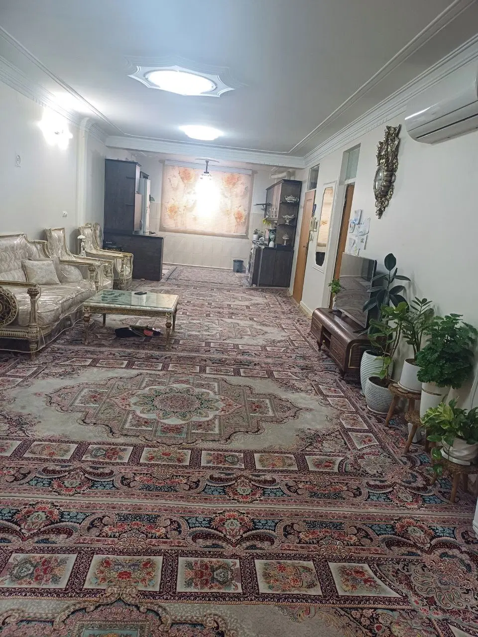 دوطبقه نیم ۹۰متر تمیز،بر۶_۵ مرکزشهر