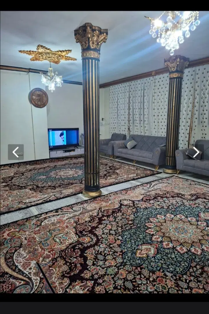واحد فروشی در خیابان راه آهن