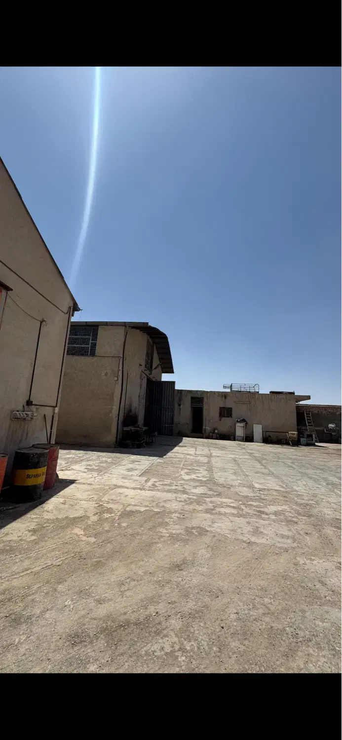 زمین ۲۰۰۰ متری  و سوله ، (قابل تفکیک)، خیابان هجرت