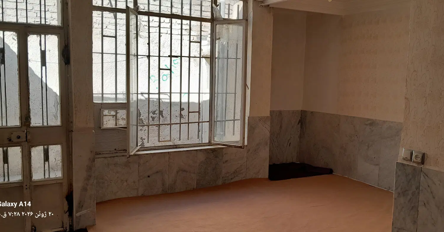 خانه دربست‌‌‌یک‌طبقه‌به رهن اجاره داده‌میشود