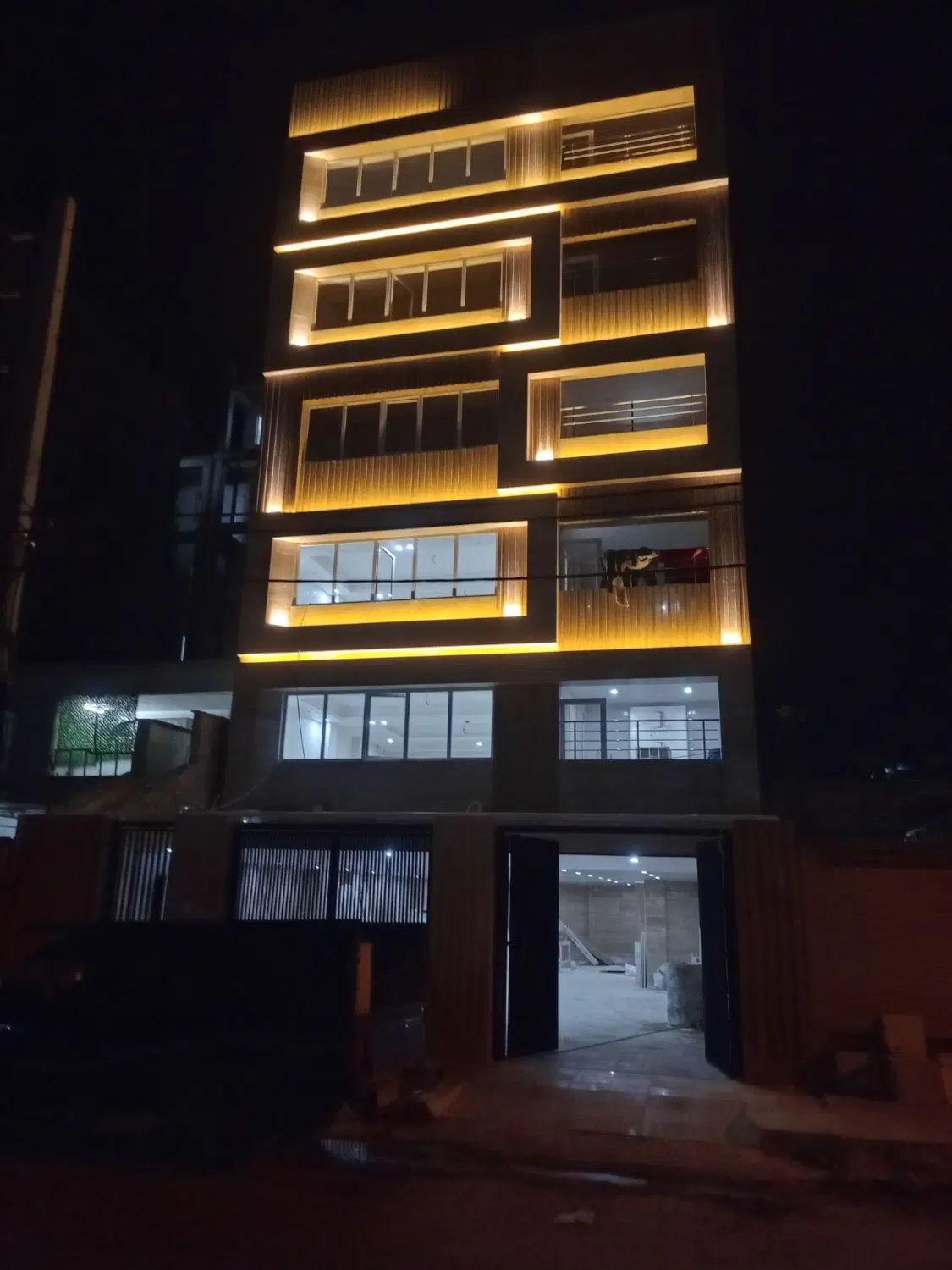 فروش تک واحدی طبقه ۵