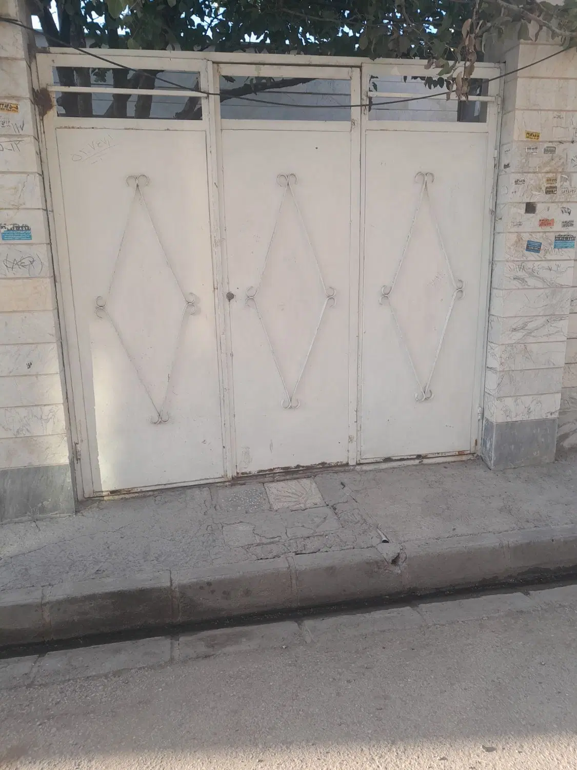 اجاره خانه ویلایی دربست واقع در دانش اباد