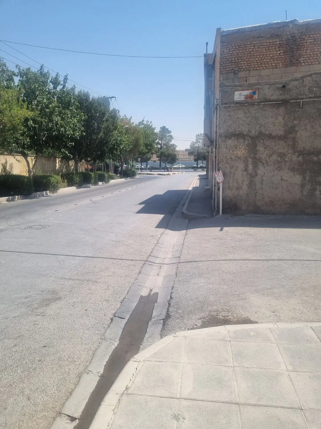 اپارتمان تک واحدی ۳کله نور ۳خواب