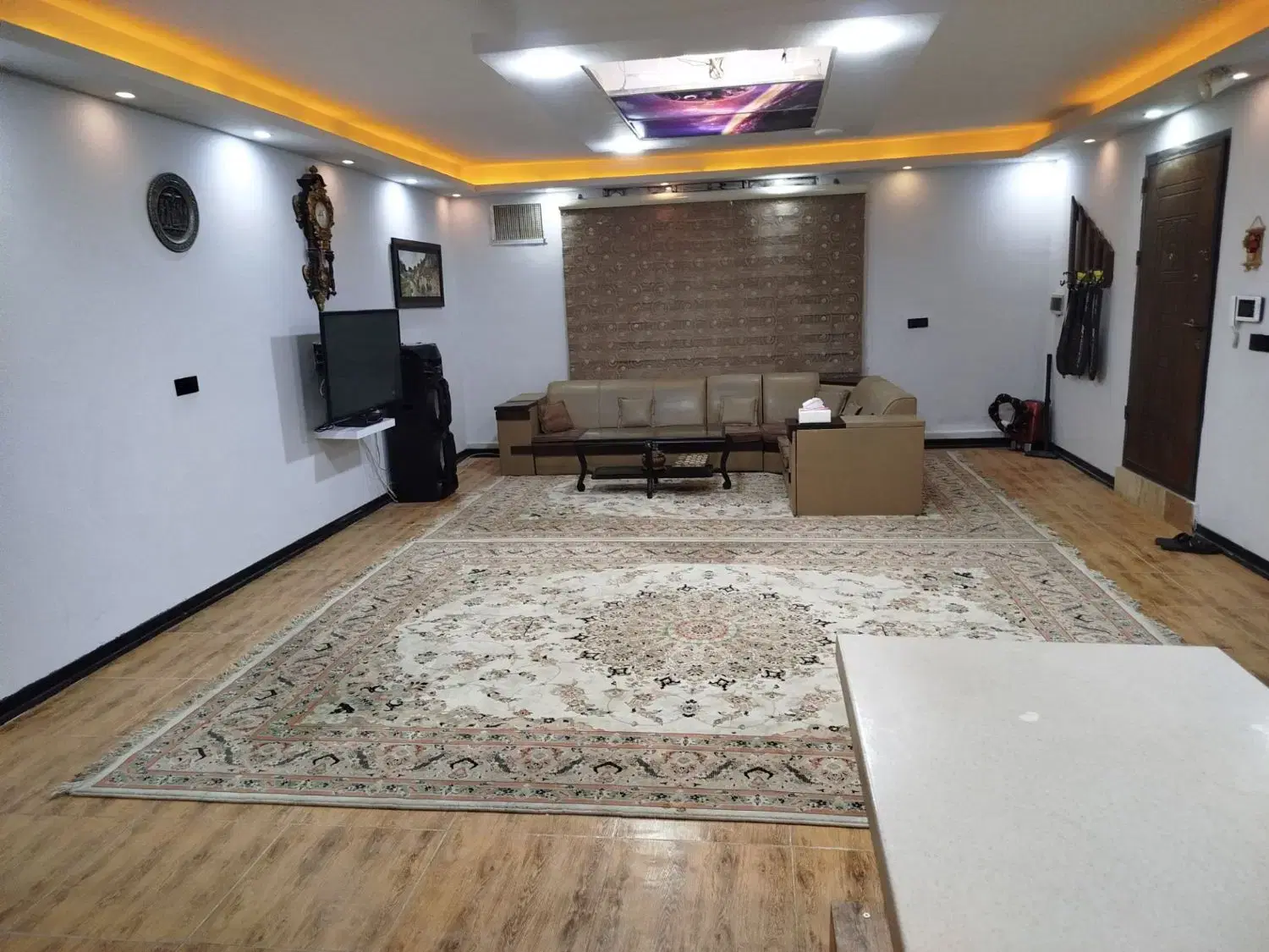 اجاره باغ ویلا و سوئیت استخردار ،روزانه و پاره وقت