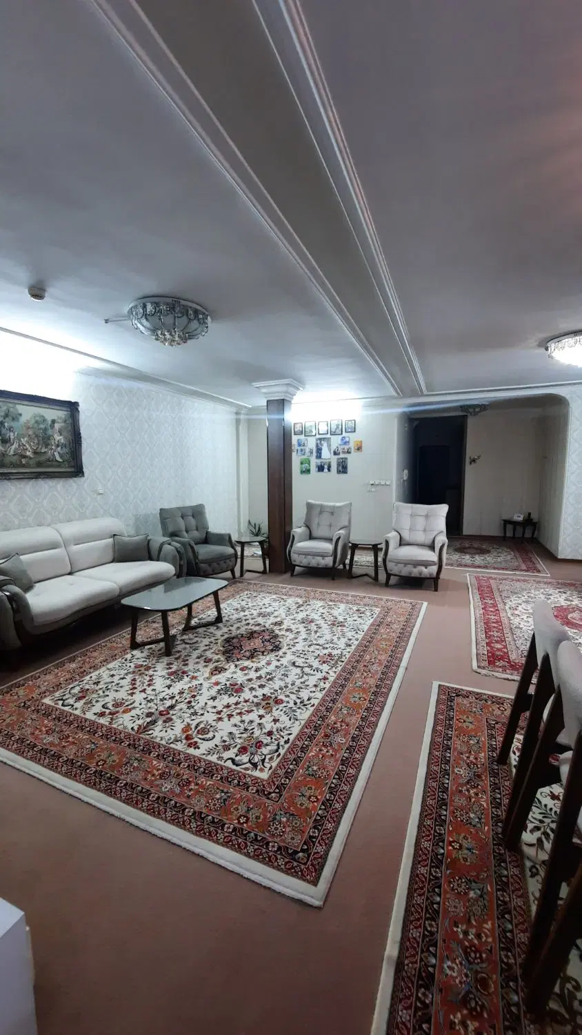 واحد ۱۳۷ متری بلوار مدنی