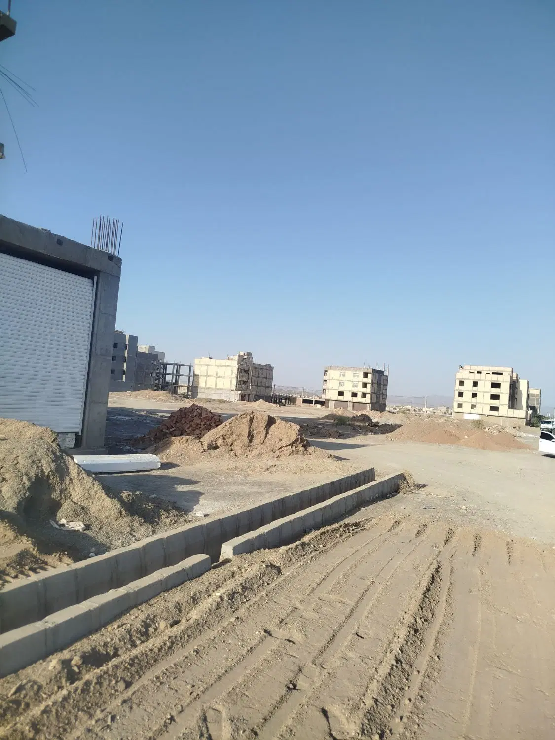 زمین مسکن ملی س نفره دوکله چهل متری وده متری