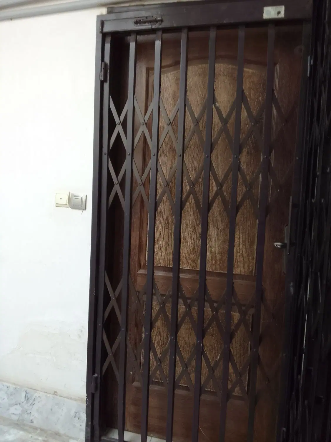 آپارتمان شهرک علوی