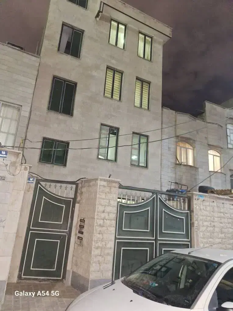 همخونه خانم