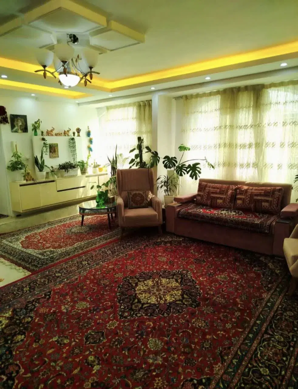 ۷۵متر_غرق نور_سردونبش_حاشیه ۲۰متری شیشه چی