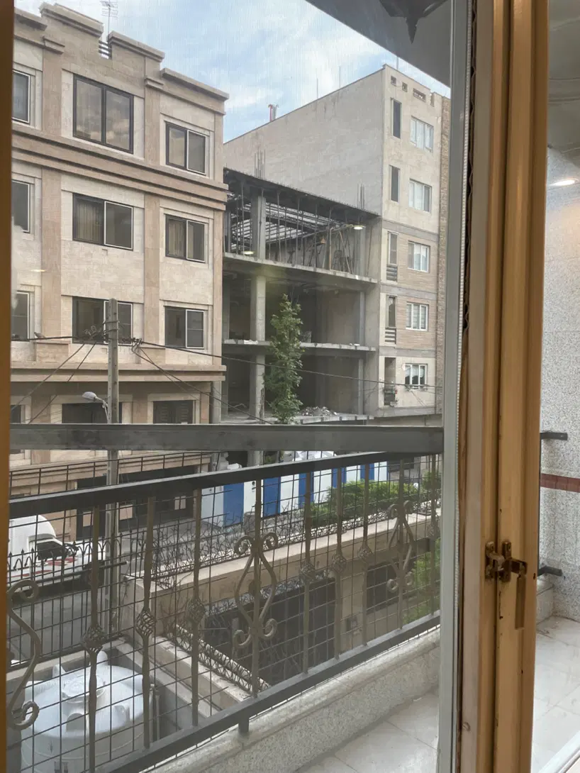شمال مرزداران _ ۱۳۰ متر _ ۳ خواب _  پنجره قدی