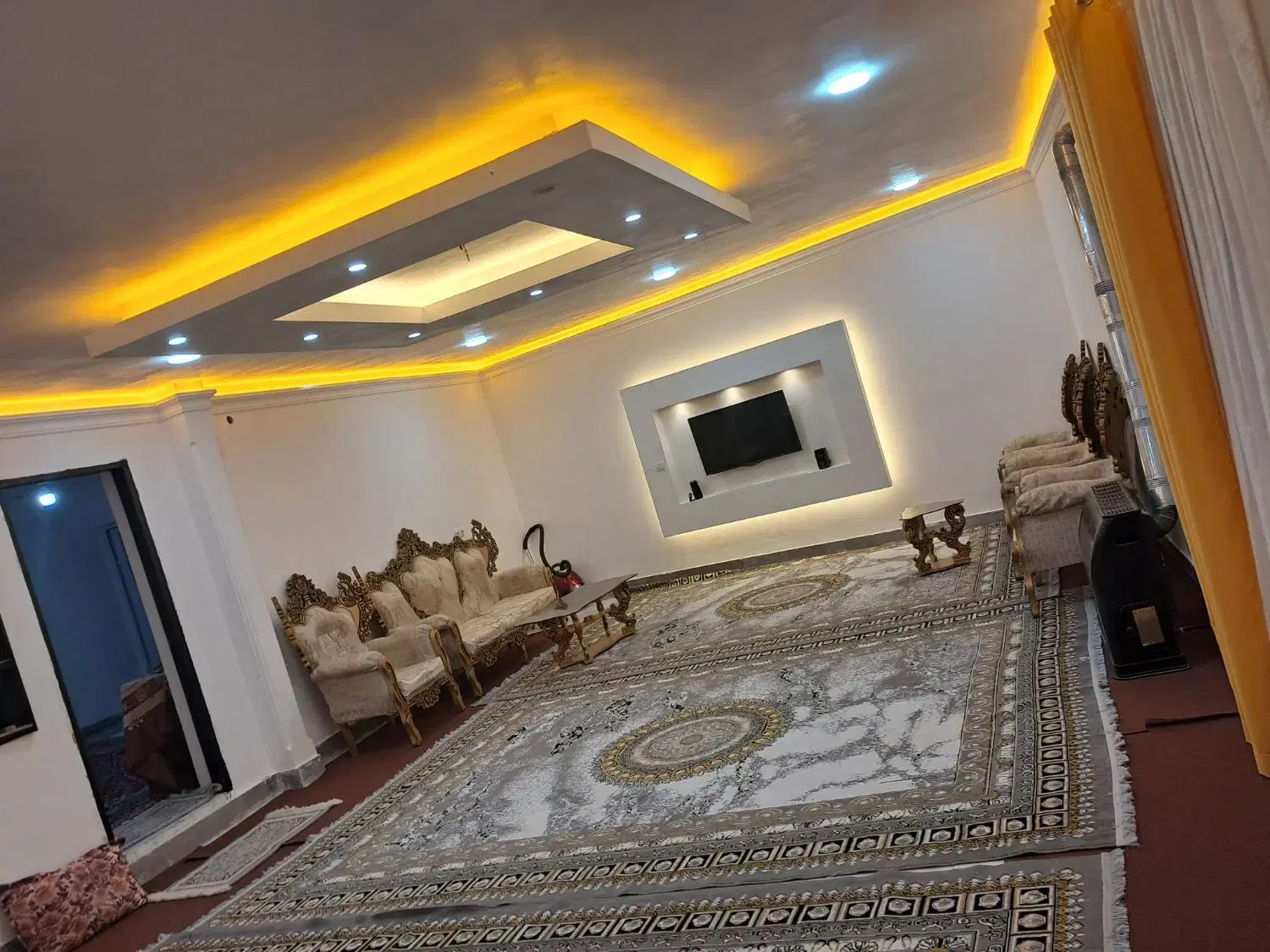 اجاره کوتاه مدت باغ ویلای 1000متری
