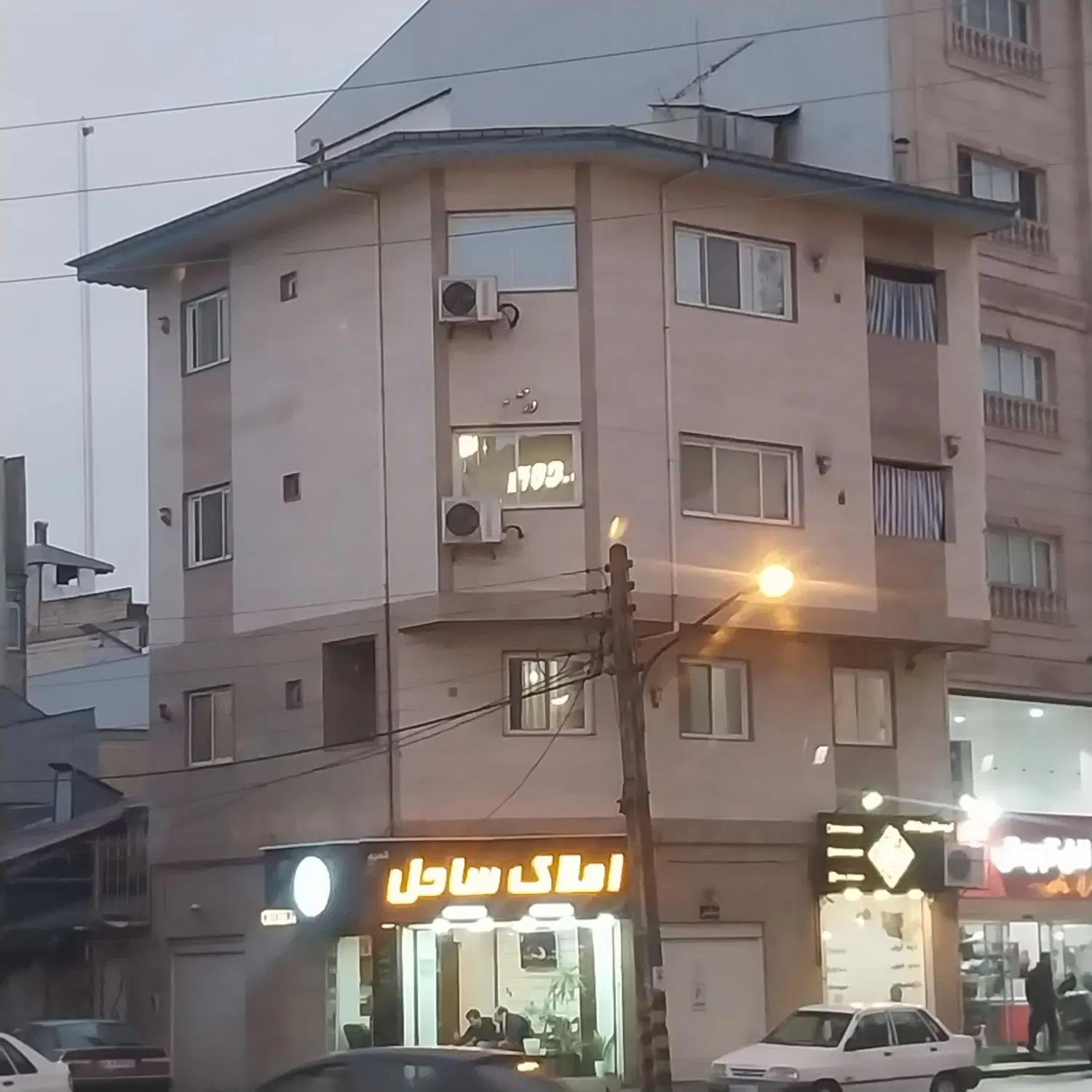 اجاره یک واحدتجاری .میدان هاشمی .طاول ساحل