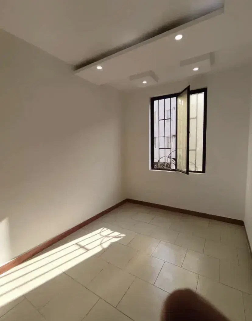 ۵۵ متر_ط اول_پارکینگ سندی_ رو بنما