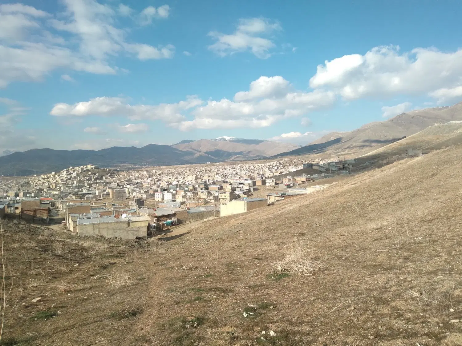 زمین نایسر شهرک سیرانگا75 متر دو نبش