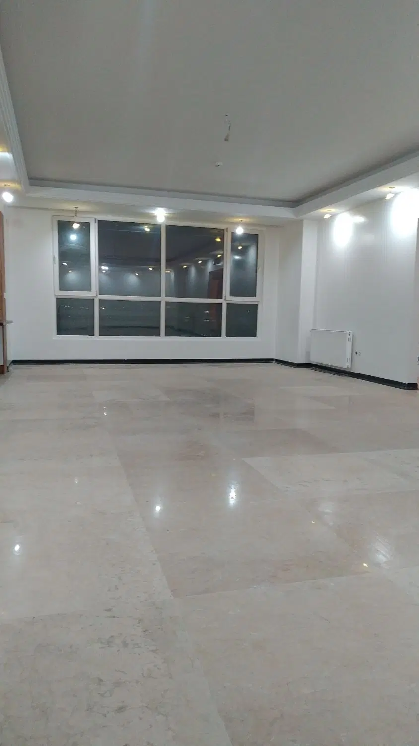 تهرانپارس_ 140متر_ سه خوابه _ تخلیه