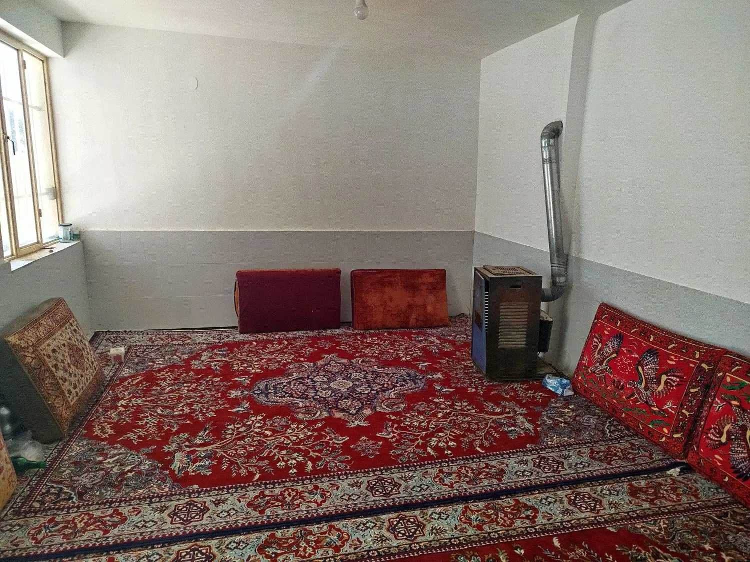 چهار دیواری داخل بافت