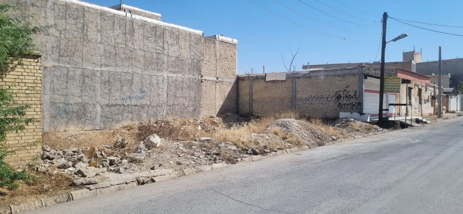 زمین با موقعیت مناسب تجاری، تفکیک شخصی