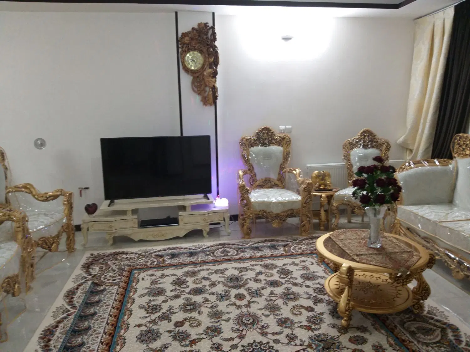 اپارتمان۱۲۰متری تمیز و شیک