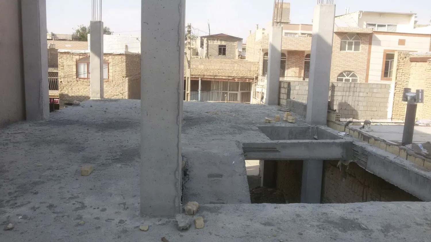 سقف و ستون درچه دینان