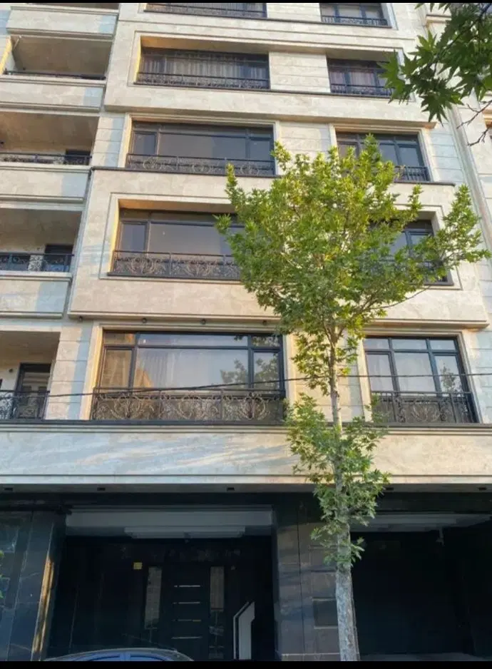 بلوار عدل _ ۱۲۰ متر ۳ خواب _ تکواحدی_ ۵ ساله