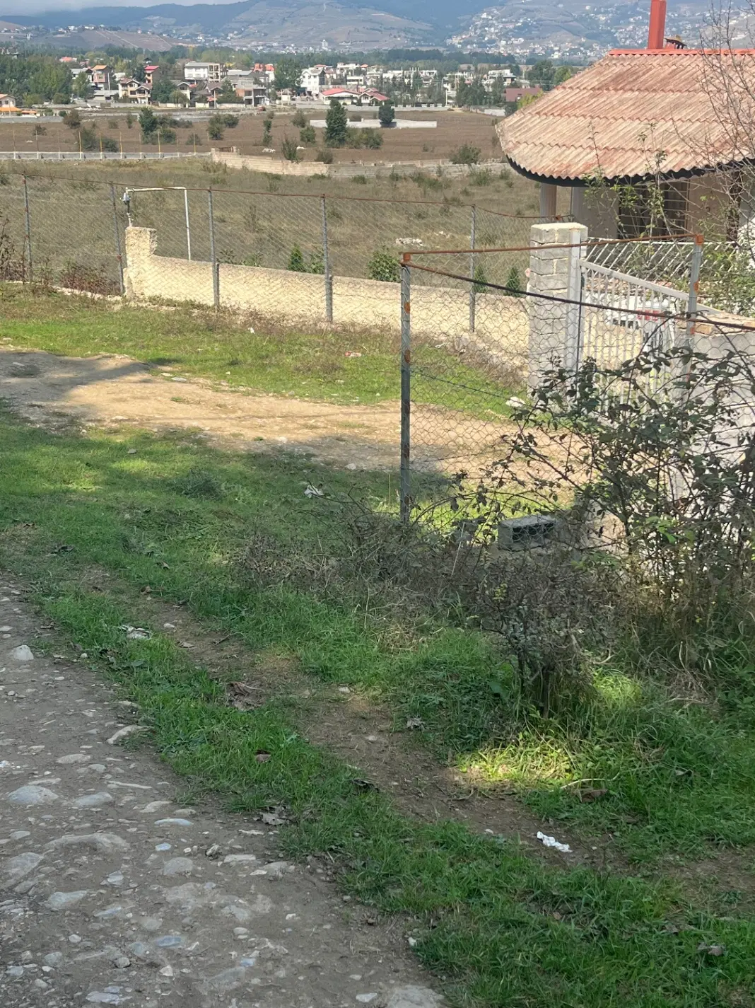زمین کلاردشت