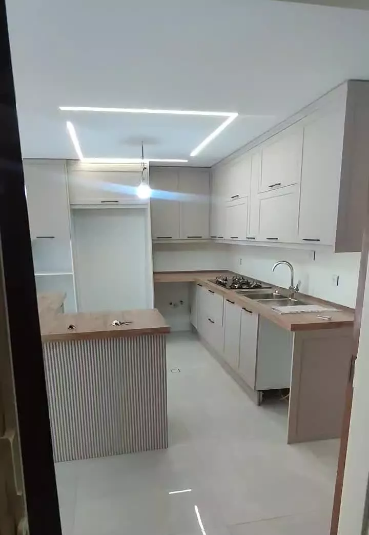 پاسداران فرخ یزدی تکواحد ۱۲۰ متر ۲ خواب