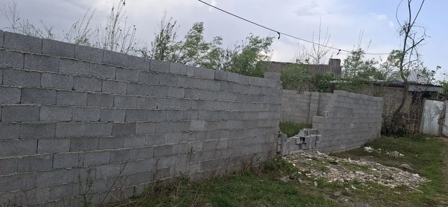 زمین به مساحت ۱۹۱ متر باغی