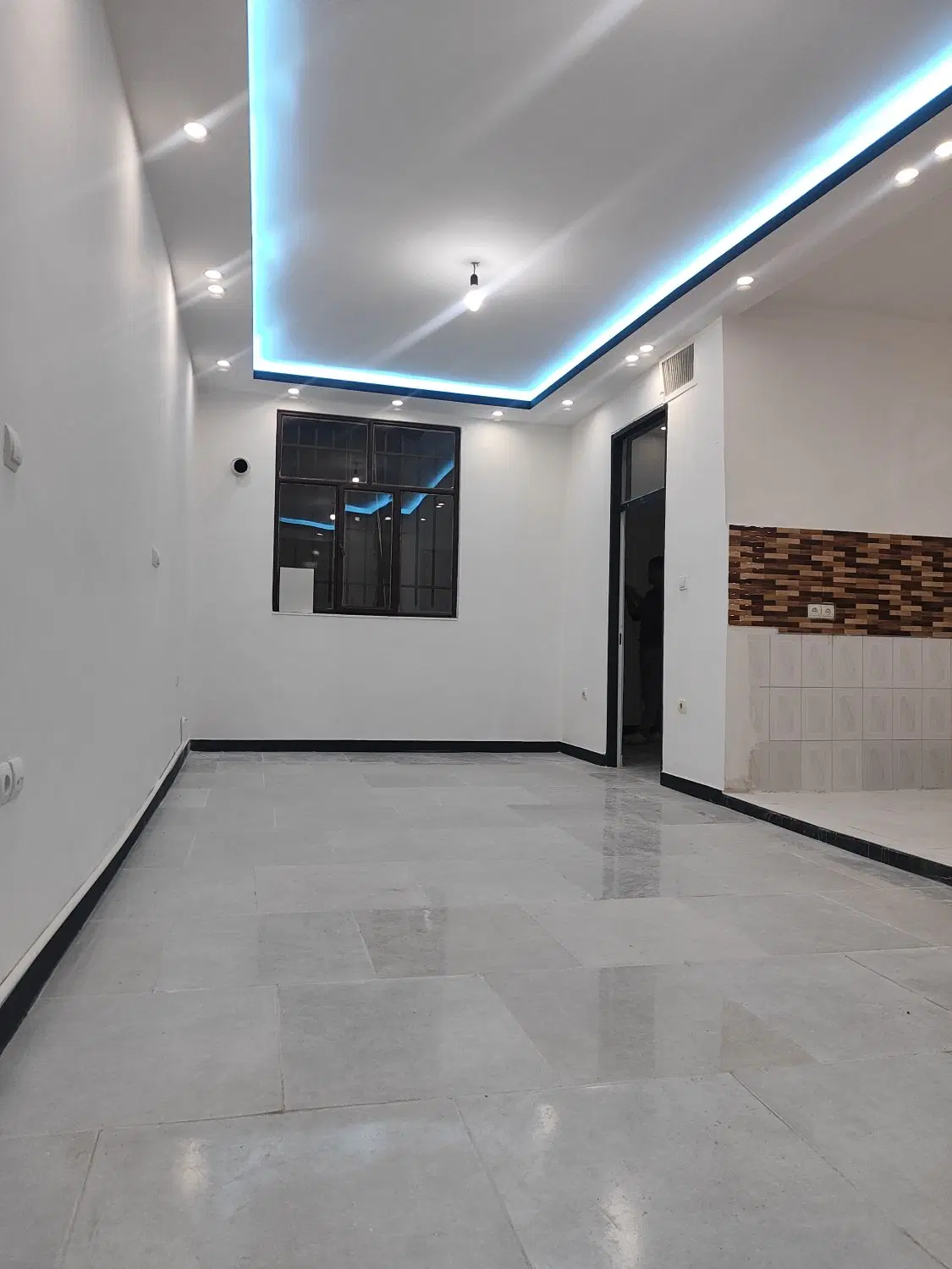 واحد مسکونی طبقه اول