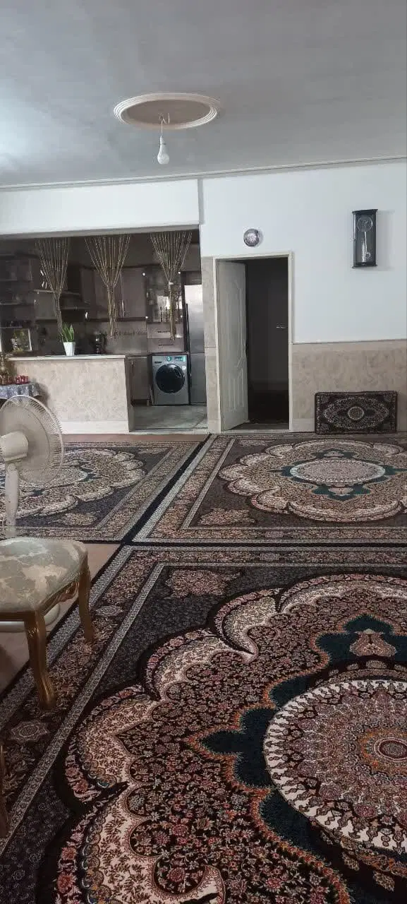 زیر زمین راه جدا