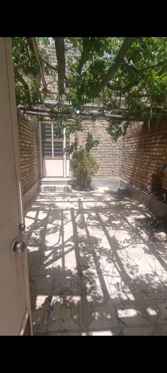 فروش خانه طبقه بالا ماشین رو 120متر با مجوز