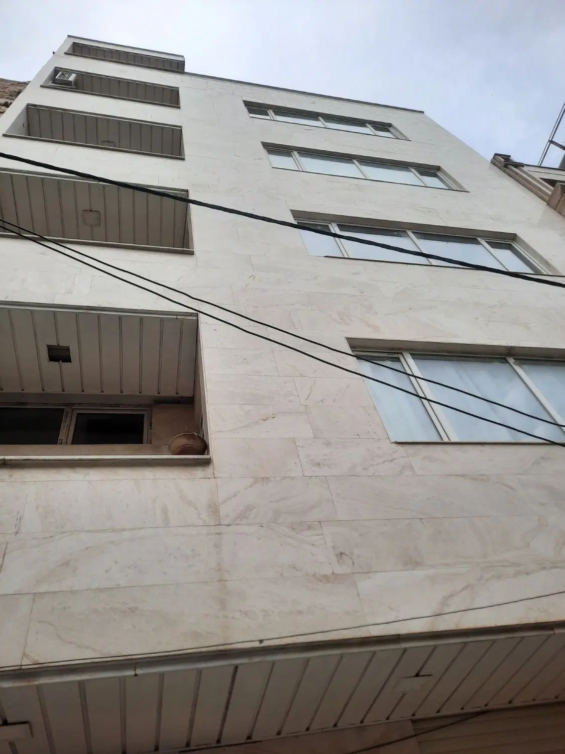 آپارتمان تک واحدی دوخوابه  محدوده شورا و آهندوست