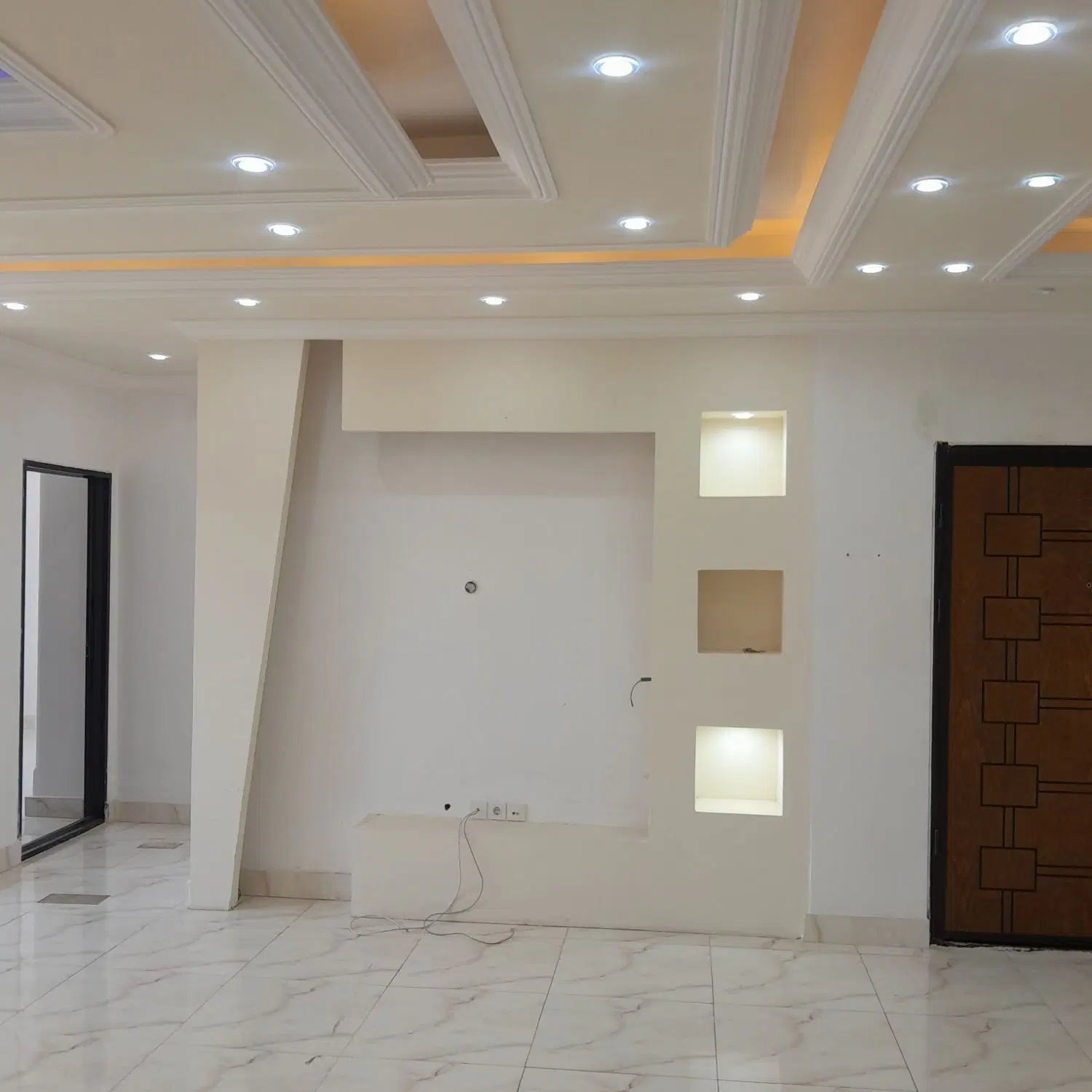 تک واحدی لوکس۱۸۴ متر بر خیابان متین