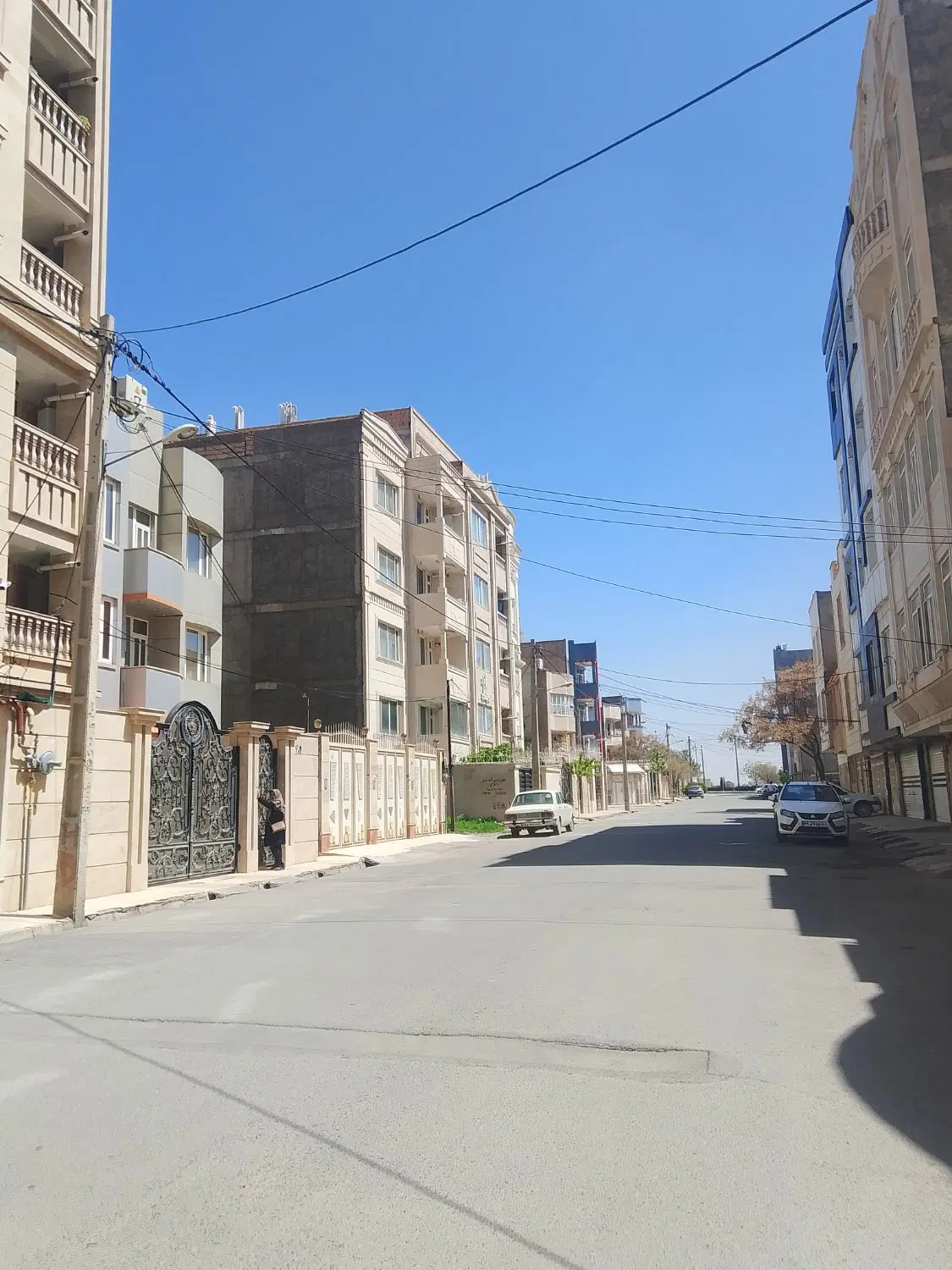 ۱۰۰مترآپارتمان‌آیت جنوبی باسند۶دونگ