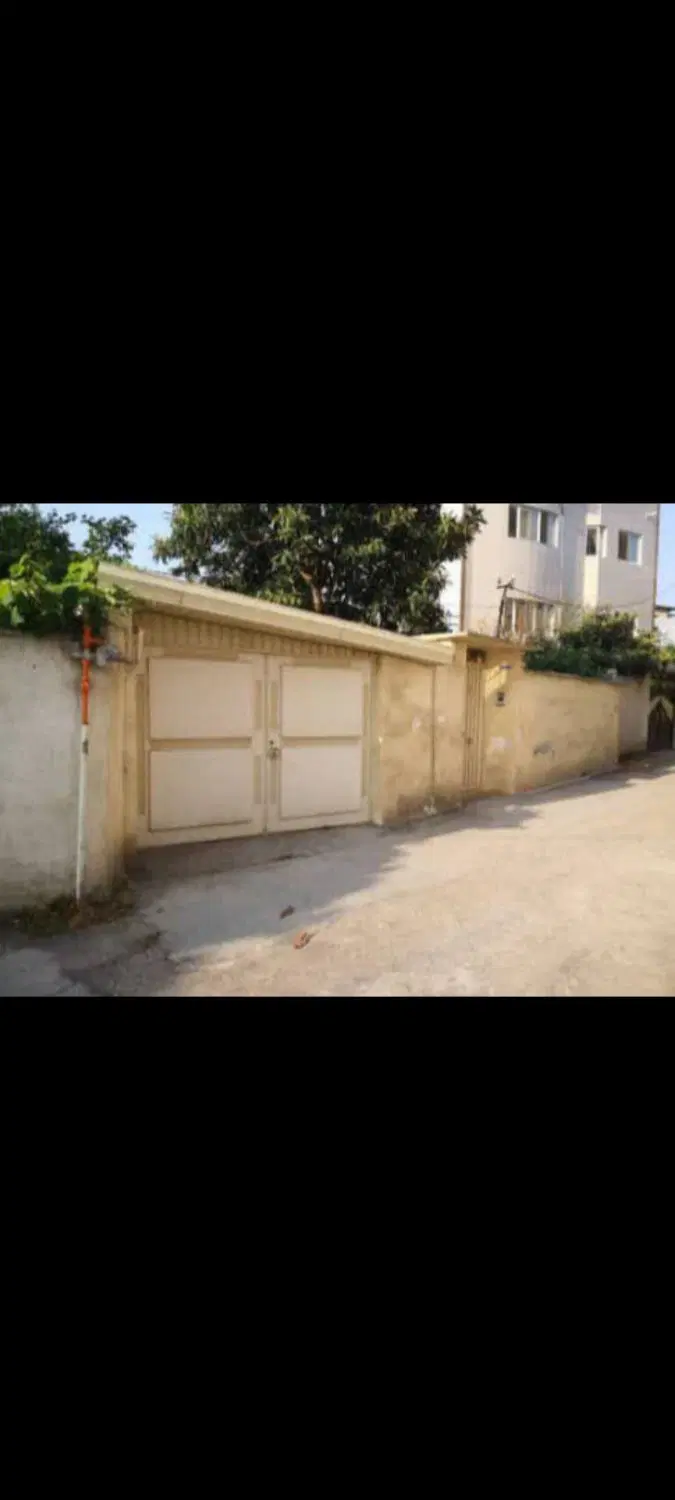 ۴۰۰ متر ویلایی یاس ۶۱ چند قدمی خیابان ساری