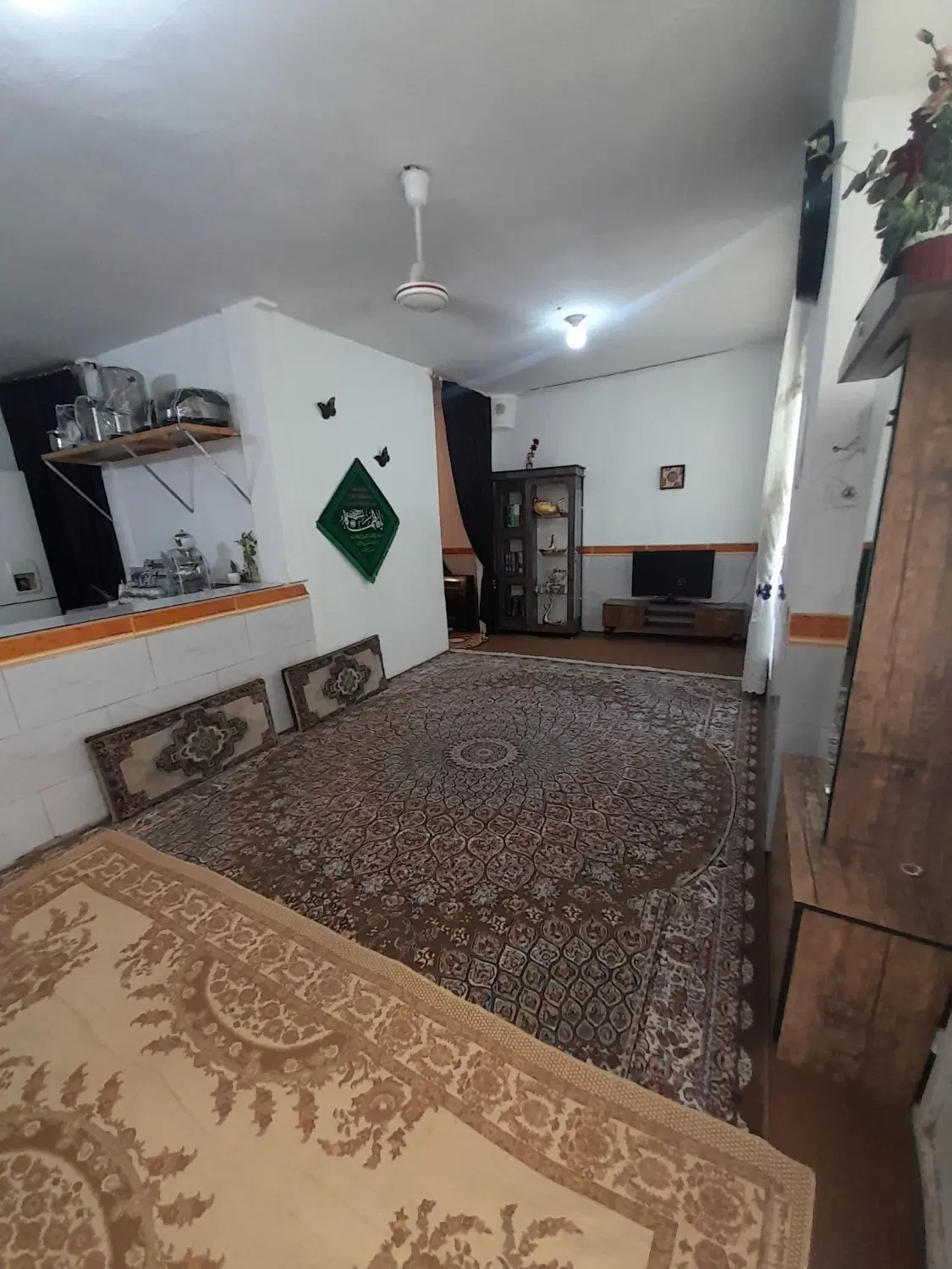خونه ویلایی فروش ۱۷۰ متر با حاشیه ۱۲ متری