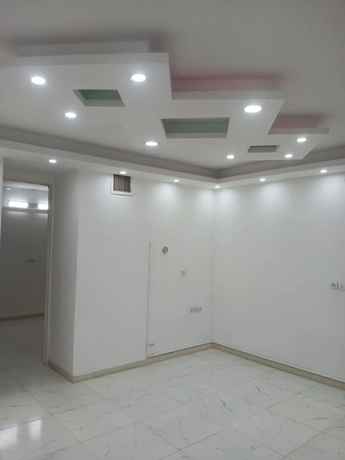 اپارتمان ۶۸ متری نقلی