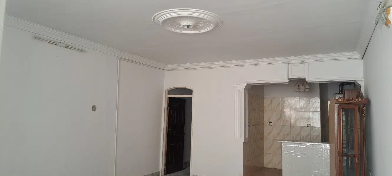 طبقه  همگف  سرعقب  کوچه 1متری