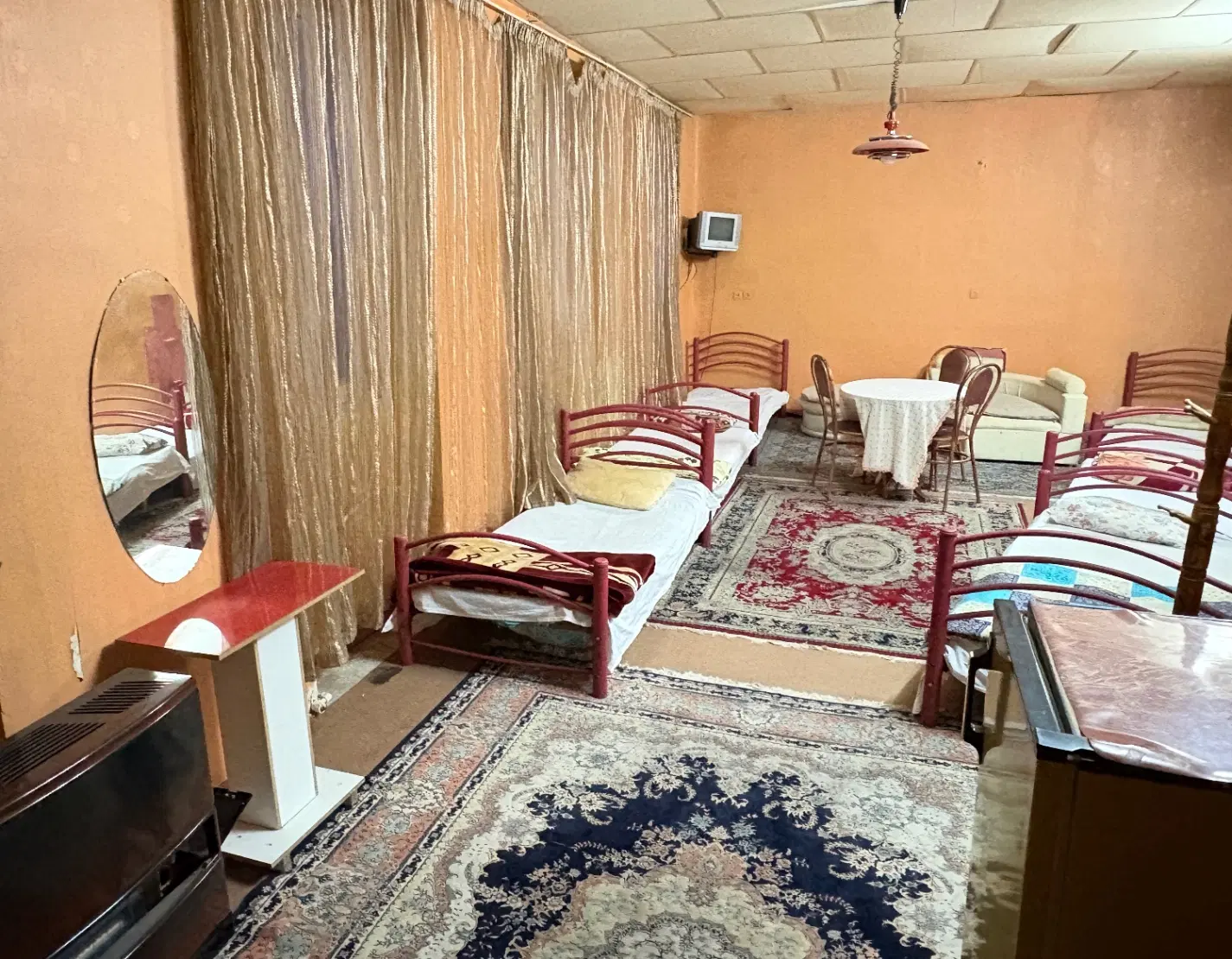 مهمانپذیری محمودی آذری
