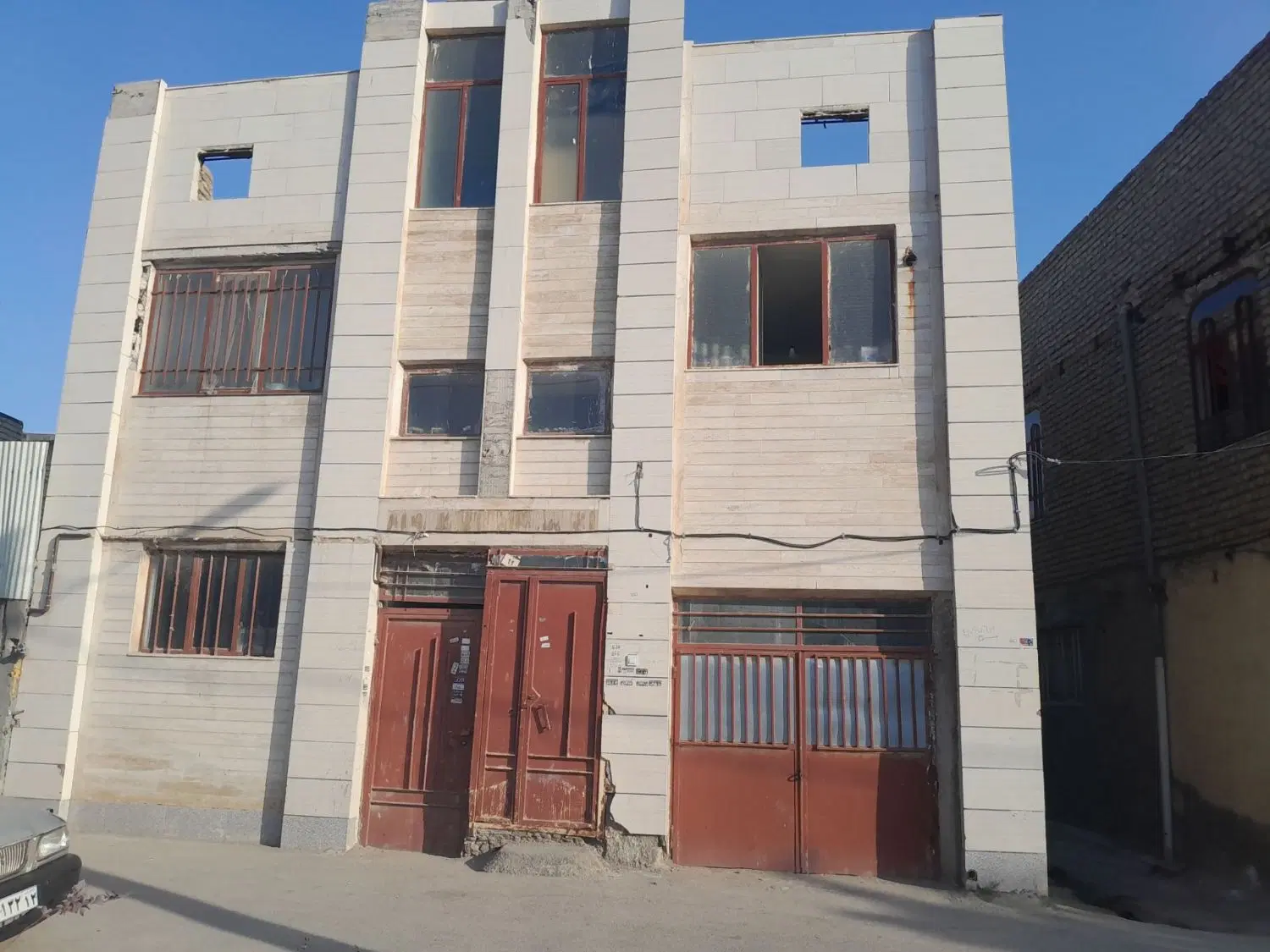 100متری،دوخواب،2نبش،رسالت59.پشت میدان بار نوغان